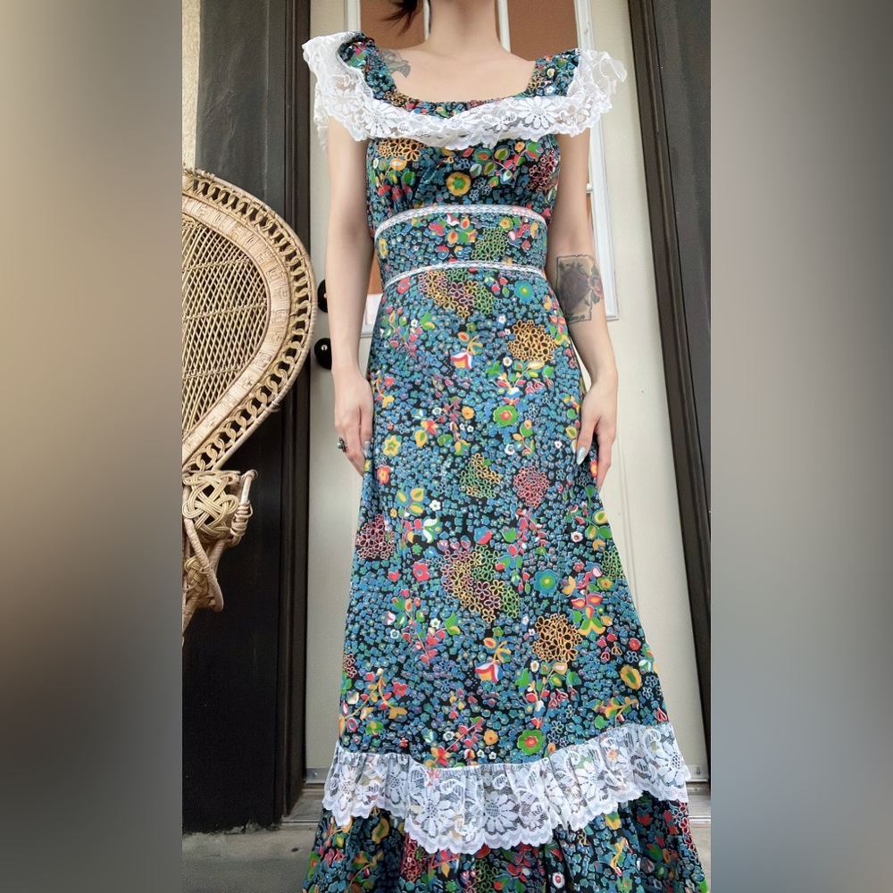 Vintage 1970s maxi dress